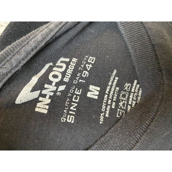 In-N-Out‎ Burger Black Graphic T-Shirt Men size Medium Classic Cars Palm Trees - Picture 9 of 10